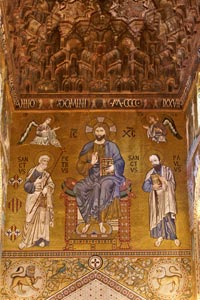 Italien, Sizilien, Palermo, Normannen-Palast, Kapelle, Wand mit Christus, Petrus und Paulus unter Stalagtiten-Gewölbe aus Holz